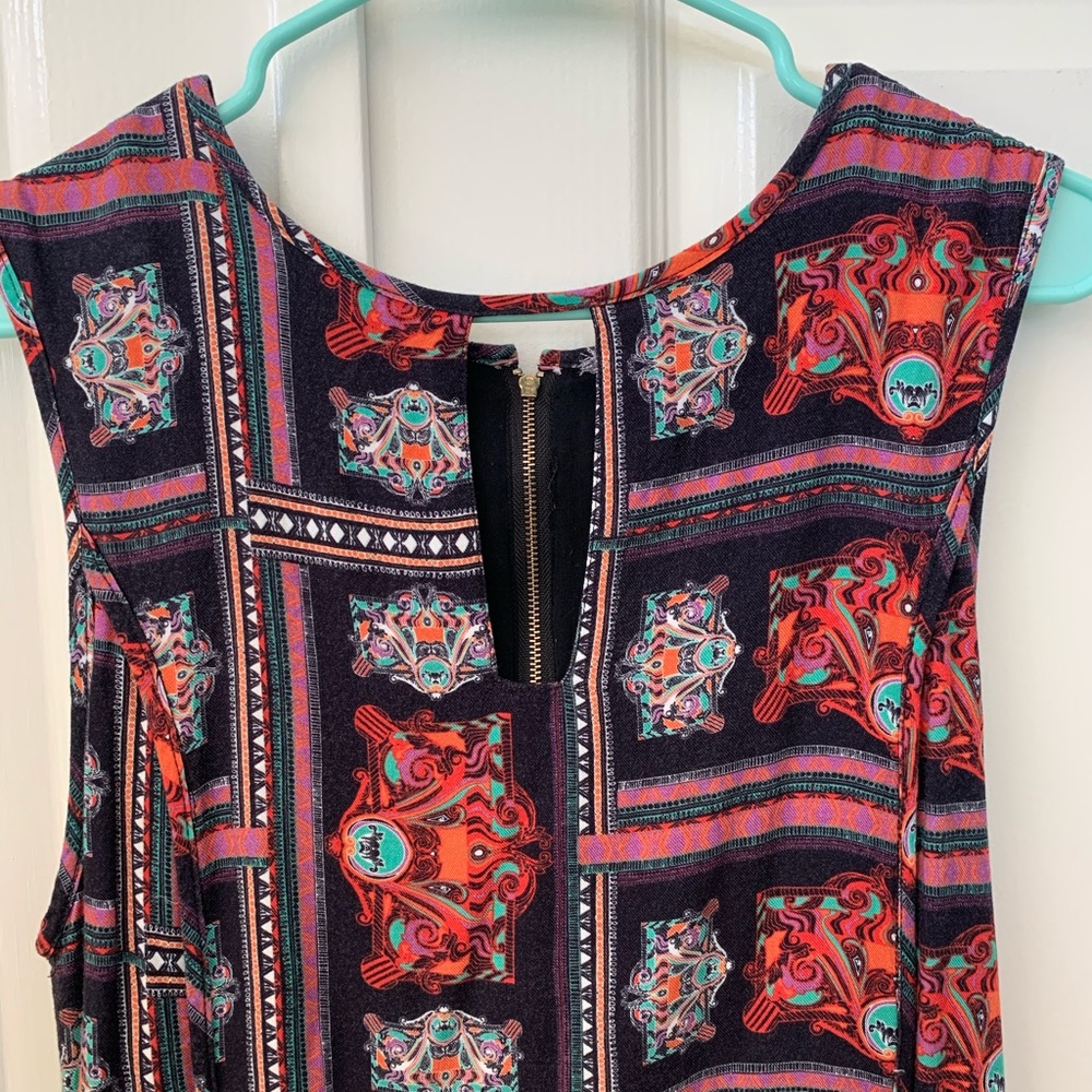 Cute Patterned Mini Dress / Top - Picture 3 of 8